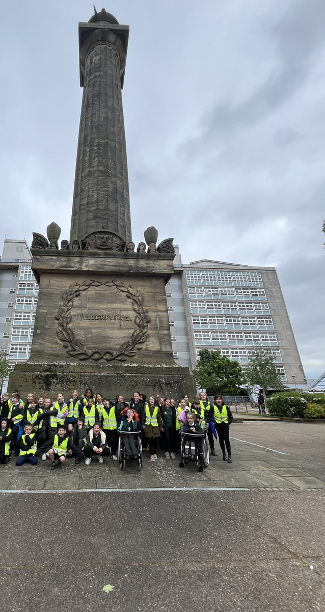 childrensuni's tweet photo. Its no joke - Dinsdales Joke &amp; Trick Shop has been in Hull for 94 years! The YR4 children from @WansbeckPrimary got to meet Graham the owner today on our Ambassadors of Hull tour. Dinsdales sell “laughter” - Keep Smiling 😊 
#AmbassadorsofHull
#Learningcomestolife
#Inspire https://t.co/mByDwyOQzX