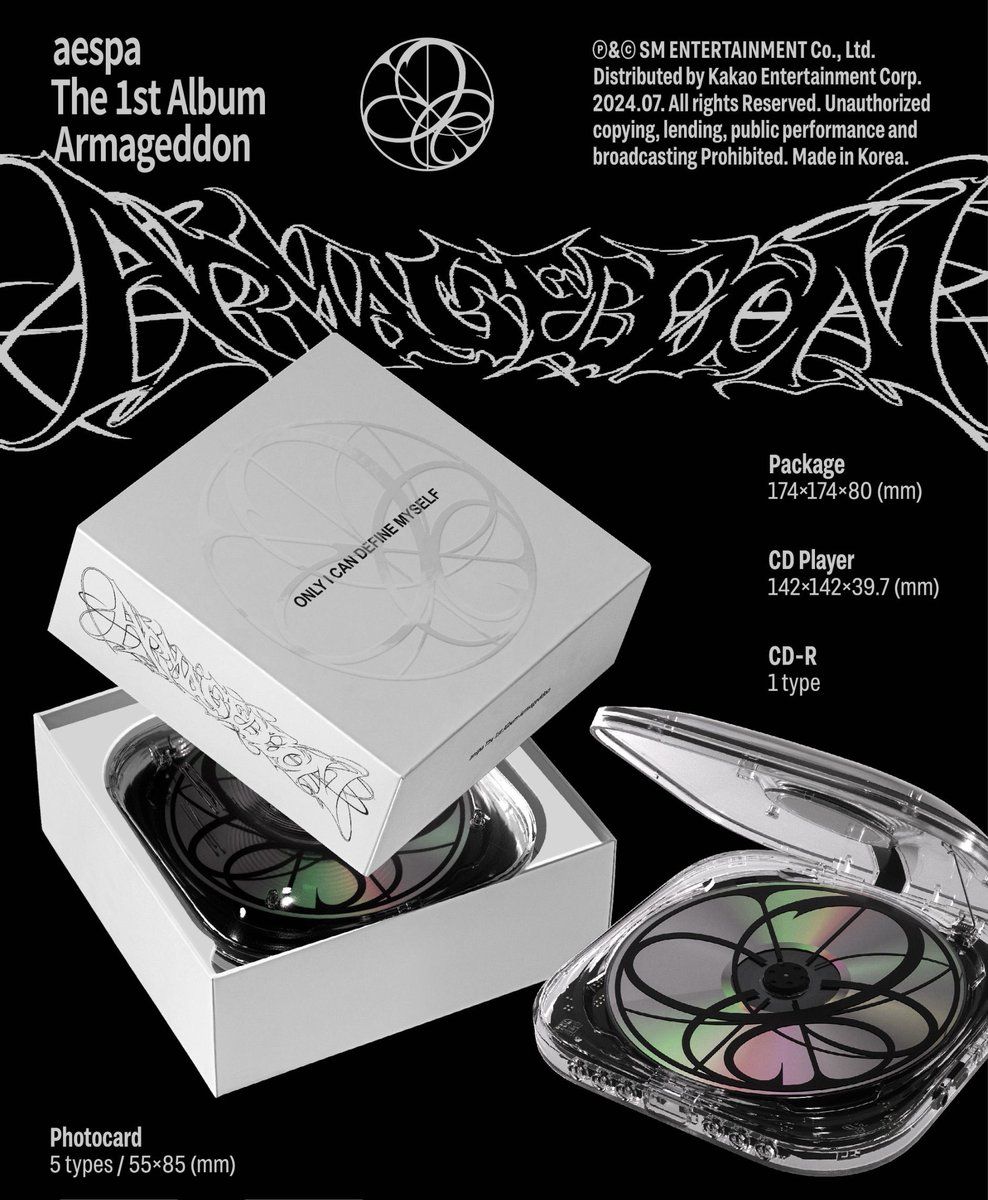 This is literally a CD player and you can put the CD and play the song in the album? aespa’s team need a raise for this bcs this is so cool and genius😭