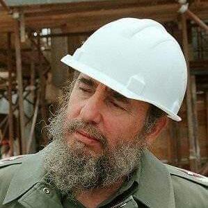 Homenaje a los creadores de maravillas, los dignos hombres de los cascos blancos como los calificó Fidel. Feliz Aniversario @CubaMicons #RevolucionEsConstruir #JuntosPodemosMás #PCC