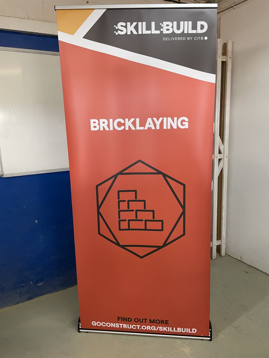 BricksUK's tweet photo. Great to see the SkillBuild Competition in Lewisham today. These bricklayers are really, good! Many thanks to Wienerberger UK for supplying the 60,000 bricks used across the nation in this competition. A truly massive gesture of support. #bricksuk #citb #apprentices #bricklaying https://t.co/p1kENWPgA4