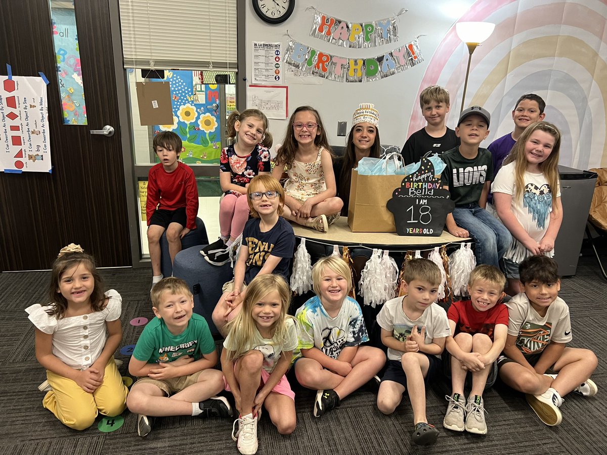 msaalvarez's tweet photo. Recent GRADUATE: Bella Baker is going to be a phenomenal teacher! A&amp;M is lucky to have you!! 💛💛💛 @MISDCareerTech @MontgomeryISD @tennison_toni @LakeCreekHS @lions_trw @KellyLout @TanyaBrogger https://t.co/nmqG4lNASr