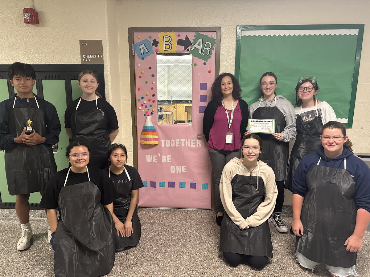 Special Ed Supervisor, Mrs. Rossi, congratulated Ms. McDevitt & Ss @BTHSDragons who took🥇place (High School Division) in the 🚪Decorating competition all in celebration of 'Inclusion & Acceptance!' Your @jerseymikes party awaits! 💚 @BTPSLearns @Brick_K12