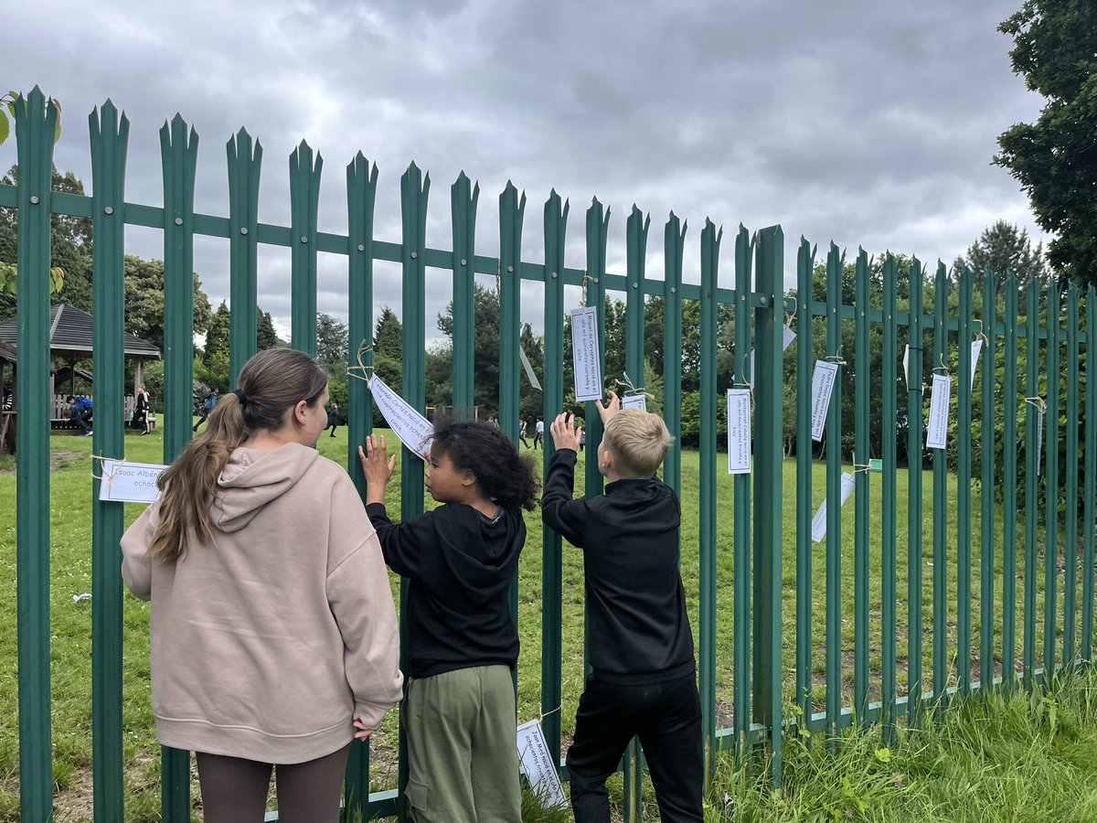 whcps's tweet photo. ยกOutdoor learning en espaรฑol! #whcyear5 enjoyed an information gap activity, working in pairs to find out the year of birth of important Hispanic people. #whcFORESTSCHOOL #OutdoorClassroomDay #WHCSpanish #WHCLanguages https://t.co/G8BP2ifUU5
