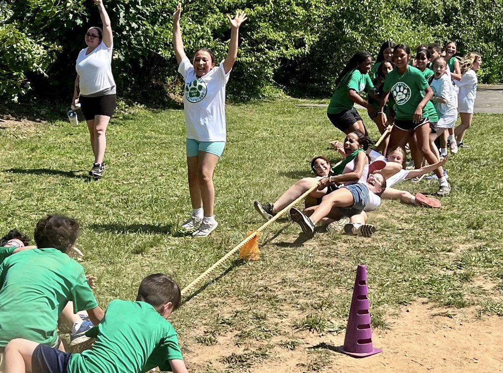 arete14's tweet photo. Celebrating student’s social, emotional, and physical wellness at Mercerville’s Field Day extravaganza! 💪🏻💪🏽💪🏿
Play &amp; Make Their Day!
@HTSD_MercerV @WeAreHTSD @HTSDSuperBatlle https://t.co/0Mv13kcvYQ