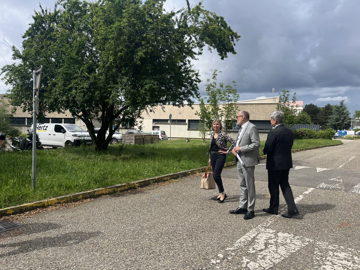 Visite de Mme la préfète de région à <a href="/insadelyon/">INSA Lyon</a> 
Les importantes rénovations mises en œuvre grâce aux financements de l’état et des collectivités #plancampus #planderelance #CPER
font de ce campus un lieu idéal pour la recherche et la réussite des étudiants