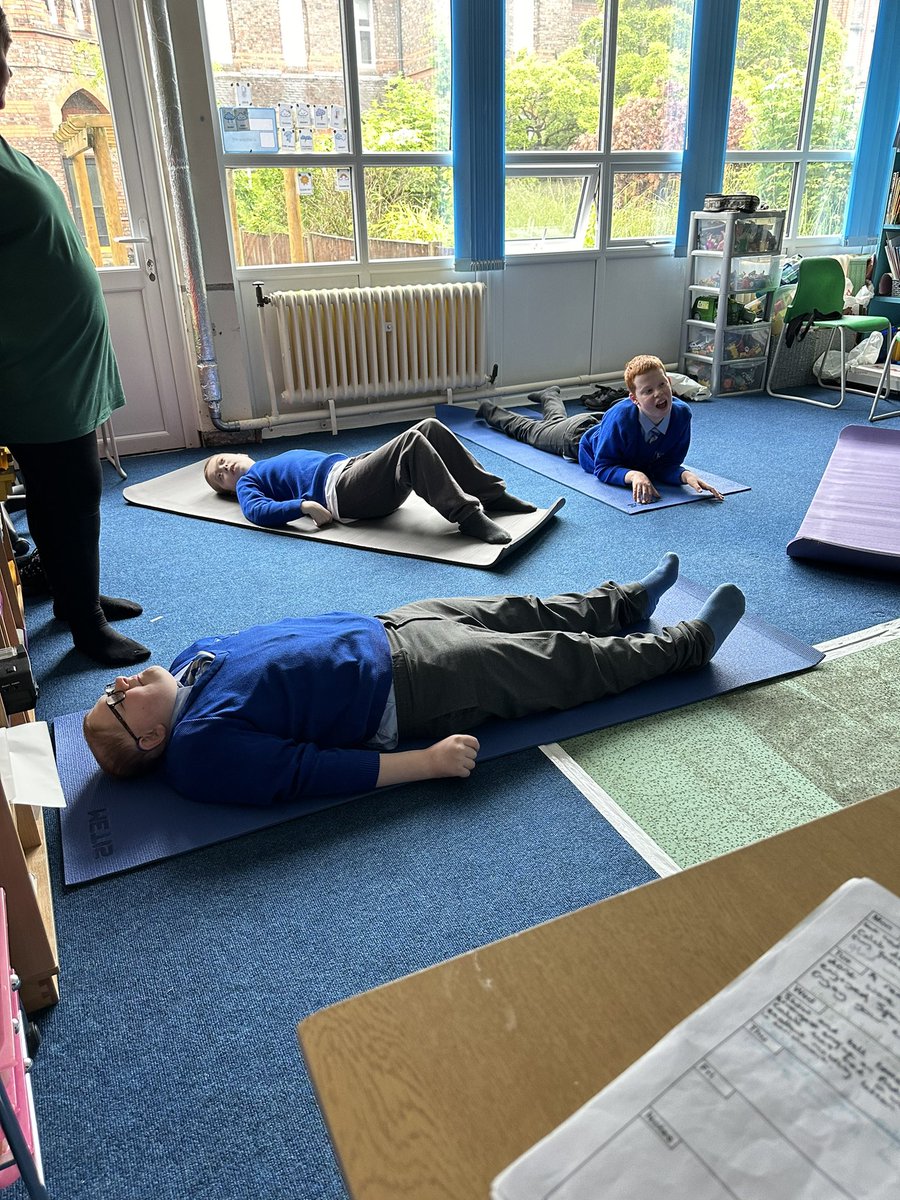 What a wonderful yoga lesson T1 had today, we really enjoyed cosmic kids and relaxing in class 🧘