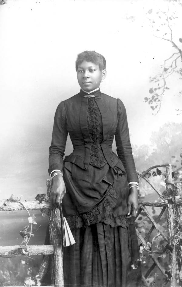 Portrait of an unidentified woman. Photographed by Alvan S. Harper in the 1880s.