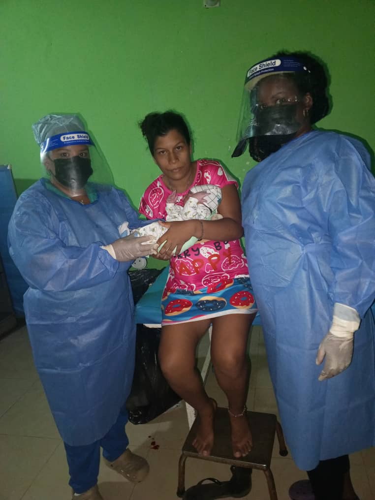 “Ser internacionalistas es saldar nuestra propia deuda con la humanidad”. #40AniversarioUCCM #CubaCoopera #CubaPorLaVida <a href="/cubacooperaven/">Brigada Médica Cubana en Venezuela</a> <a href="/Cubacooperabol2/">Brigada Médica 🇨🇺 Bolívar🇻🇪</a>