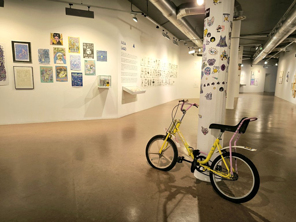 PaulaCabaleiro's tweet photo. #Punctum Beliscos da BD na arte contemporánea galega, no Auditorio de Galicia @CCultura, comisariada por @Inhigo_R 💜✨✏️🎨 #MoiRecomendable https://t.co/PKiST0aJRd
