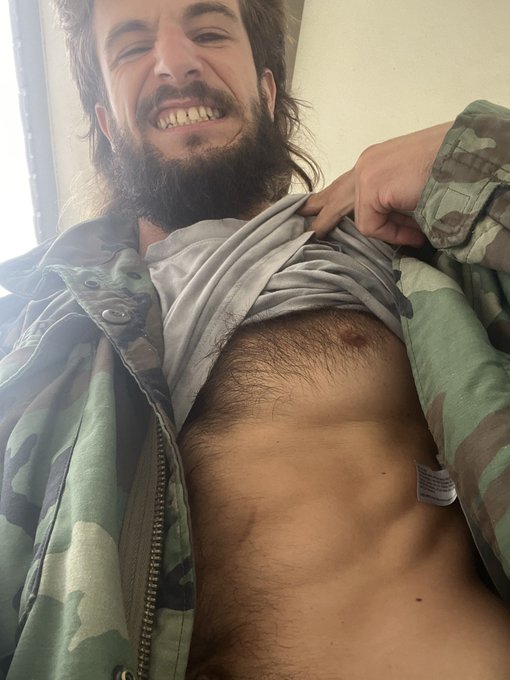 First jujitsu competition coming up on the 2nd of June. I&rsquo;m gonna free ball it haha 😂 https://t.co/y