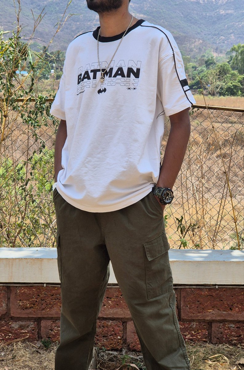 Channeling my inner superhero with this epic Batman tee from <a href="/TheSouledStore/">The Souled Store</a>! Ready to save the day in style. 
#Batman #TheSouledStore
