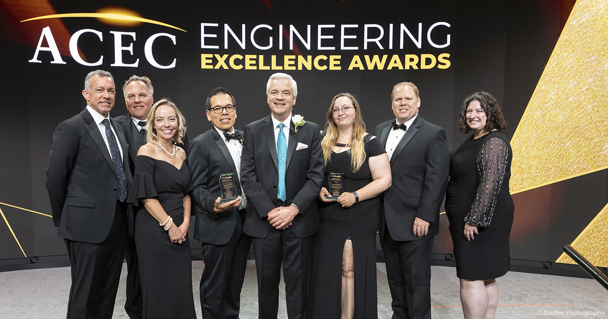VHB was honored with a National Recognition Award at @ACEC_National's Engineering Excellence Awards! The Shorefront Park Living Shoreline project continues making waves for its innovative approach to coastal resilience: bit.ly/4bu0tTN.