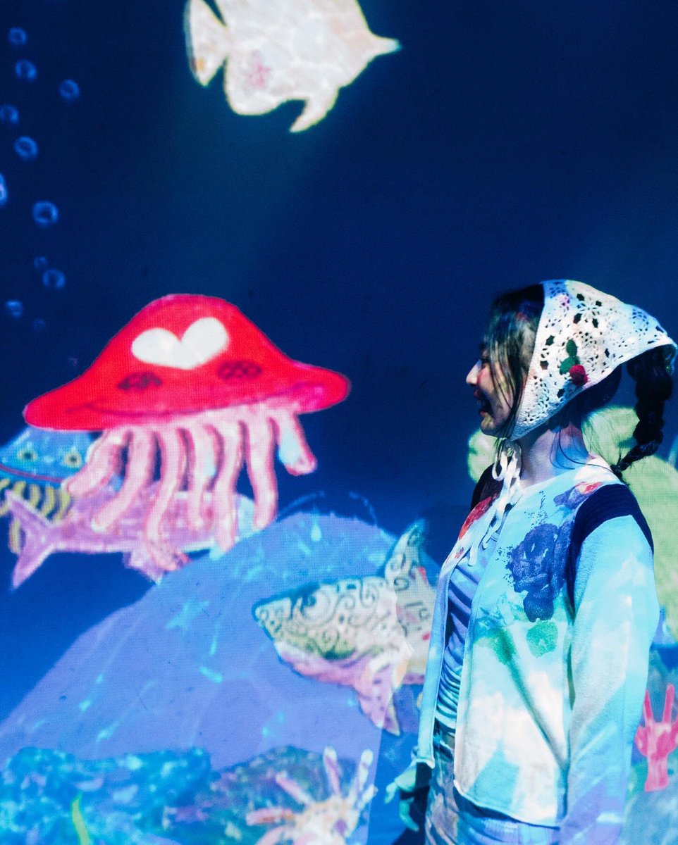 ۟ (@aesvue) on Twitter photo 