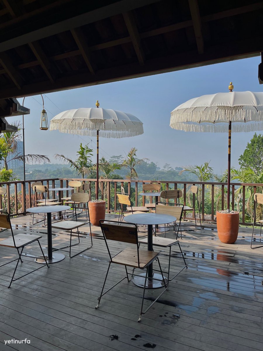yetinurfaa's tweet photo. sukaaa banget ke cafe ini, bener-bener nyaman banget disini &amp; kalo ke Bandung harus kesini lagi sih🥹🍃 https://t.co/BBVFoTbQbv