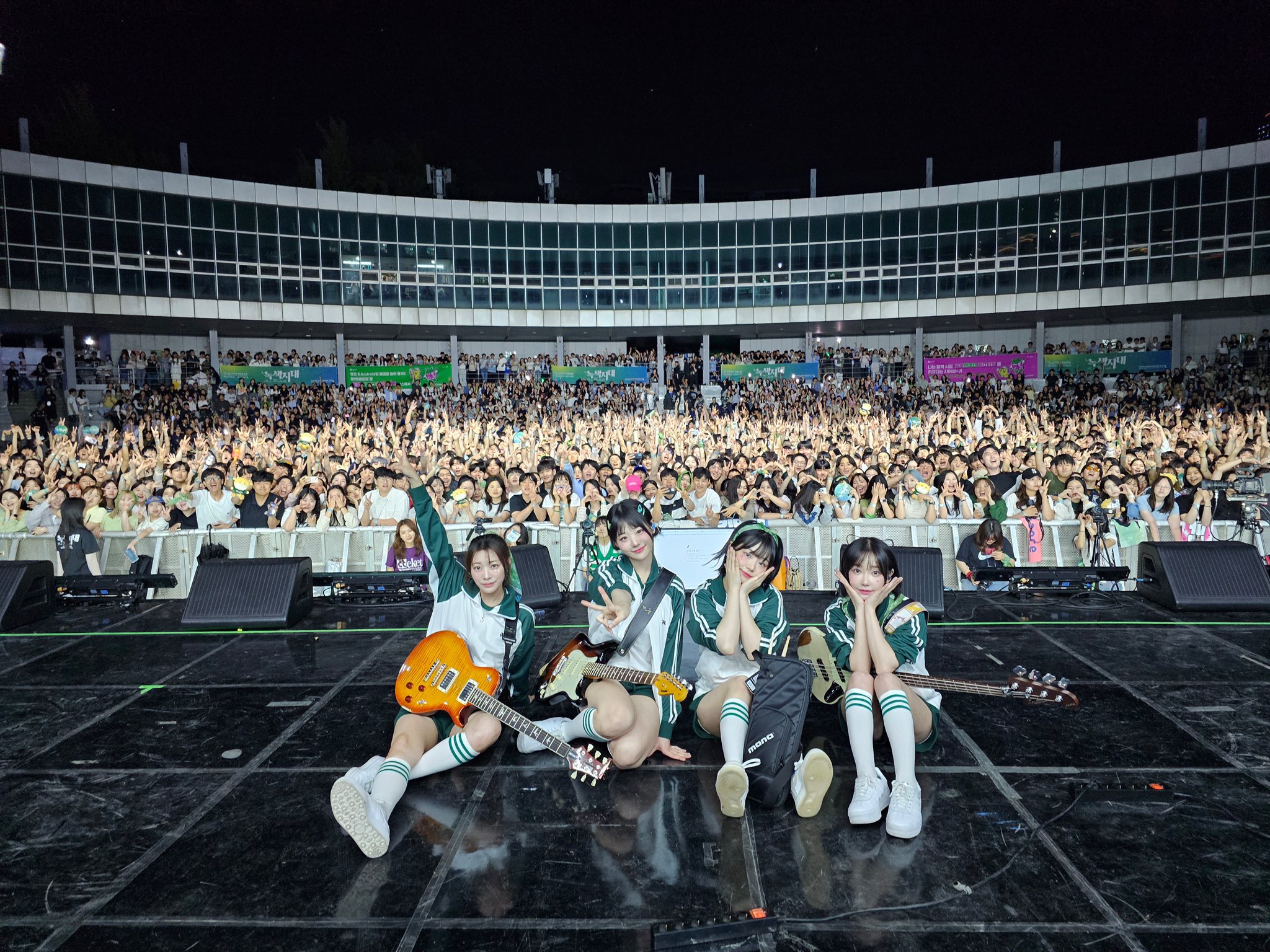 GORgZqwbQAAkFLk?format=jpg&name=large