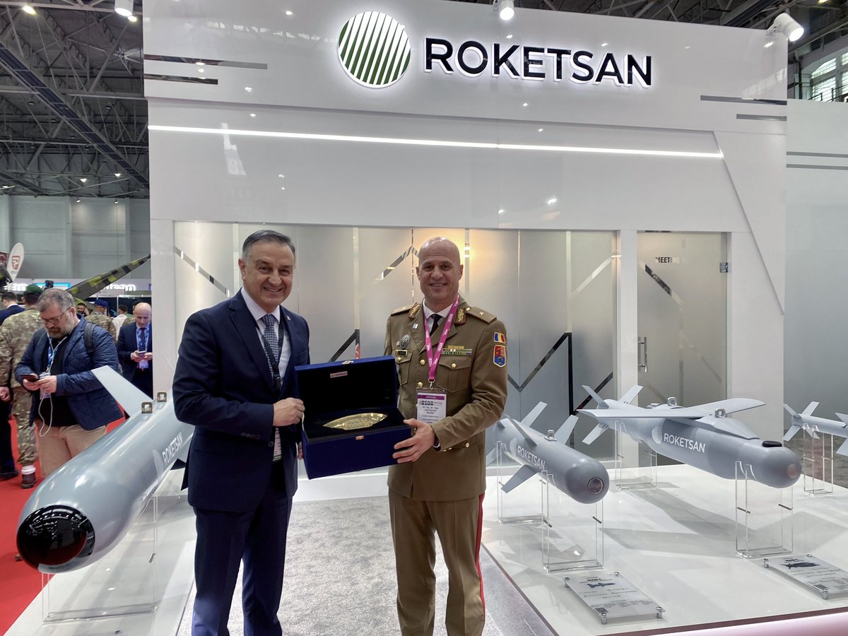 We sincerely thank our esteemed guests for visiting our booth at @bsdaromania and discovering our advanced technological solutions. #BSDA2024 🇹🇷🤝🇷🇴 #RiseForTomorrow #Roketsan