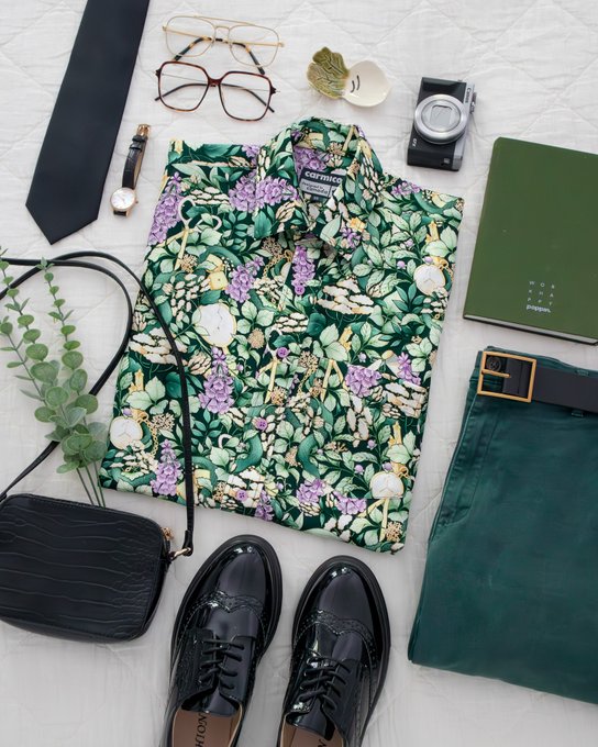 new flatlay pics are here so y'all get 'em too 🌿🏁✨ 