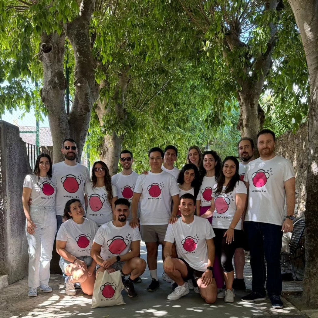 musichemlab's tweet photo. 👩🏻‍🔬⚛️We are deeply grateful to our friends and colleagues that also this year made the MUSICHEM #springretreat a wonderful experience for us all, with great discussion on different topics inspired by the natural beauty of the Island of #Capri! 🏝️

@anitachemwalker @quantumpeacock https://t.co/aZSRuFaecg