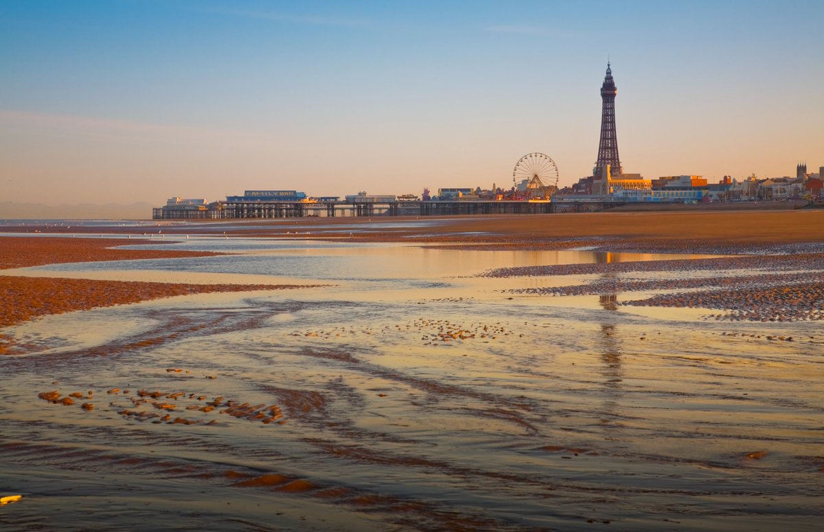 The Blackpool Tower celebrated 130 years earlier this month and @TheBplTower want to know your favourite memories of the landmark! 😍 Once gathered, the memories from over the years will be shared in a special book. Find out more, including how to submit>> marketinglancashire.com/news/memories-…