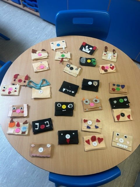 HandfordHallPS's tweet image. Year 5 students created their beautiful purses
#year5
#Designtechnology