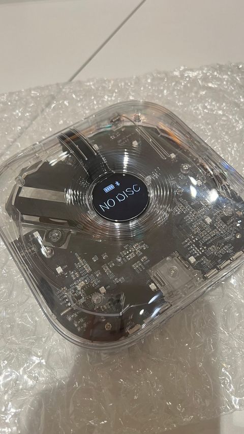 Real pics of CDP ver. of 'Armageddon'. It contains an led display and integrated bluetooth. #aespa #æspa #에스파 #Armageddon #aespaArmageddon @aespa_official