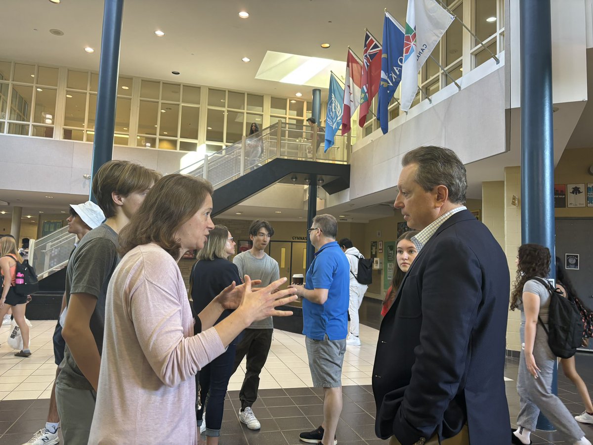 I had a great time visiting @AbbeyParkHS in Oakville today for 'Bring Your MPP to School Day!' It’s always inspiring to meet with students and see their enthusiasm for learning. Thanks for such a warm welcome!