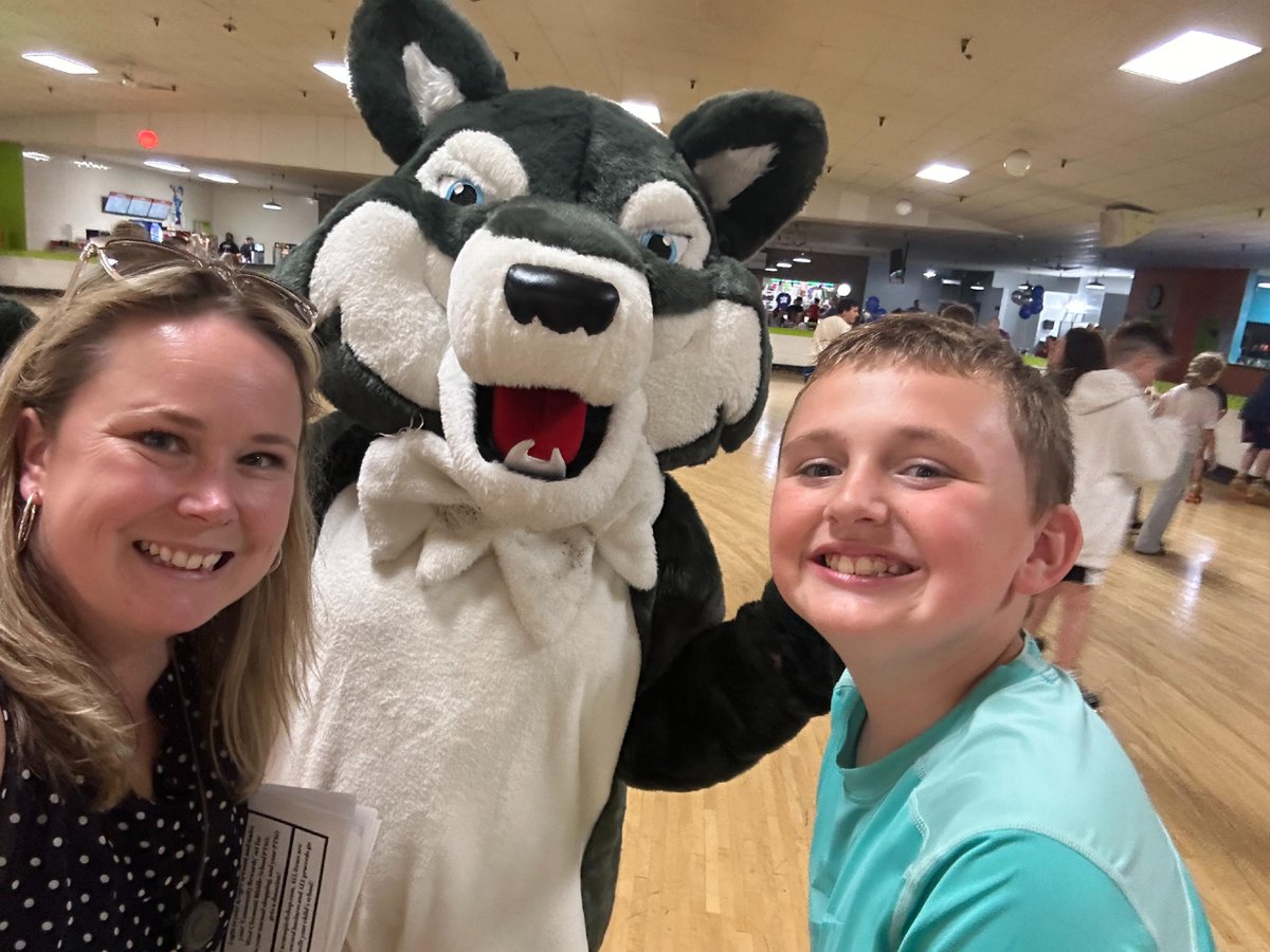 🛼 🎉 Skating their way into middle school - Holly Hill had a fantastic turnout at the Rising Sixth-Grade Skate Night! A huge shout out to Mr. Young and the Holly Hill PTSO for organizing this wonderful event. #WCconnects