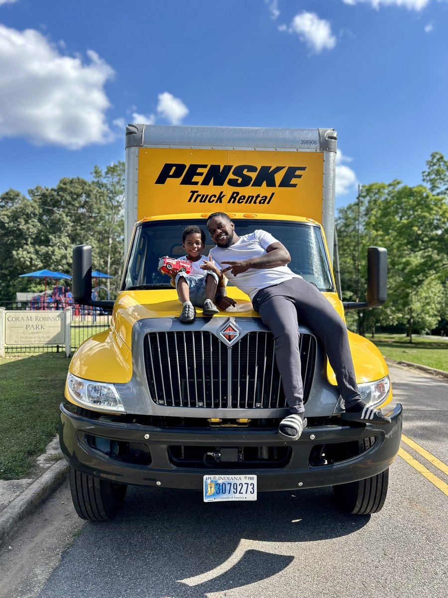 BigHomieEsco's tweet photo. Yea See A lot Of Niggas Talk 🗣️ Bout Dis But I’m Really Doin It 💪🏽 Real Dreams To Reality 🤩 Most Won’t Understand Da Work It Really Took To Get Here 🏋🏾 OFFICIALLY A BUSINESS OWNER ✅🤑 #boxtruckbusiness https://t.co/nA2gr7EutW