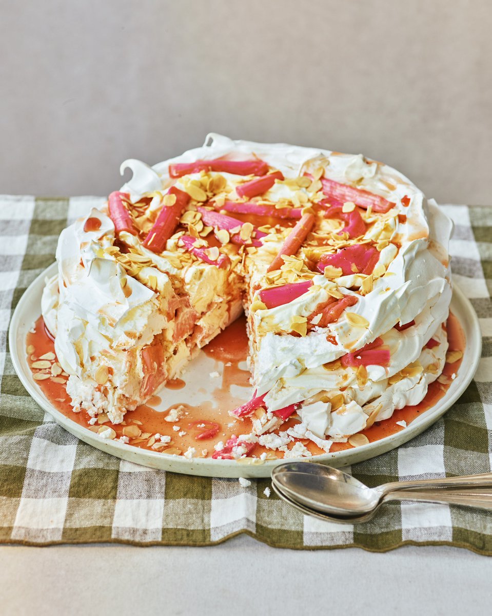 'This simple yet extravagant-looking pudding is a great way to show off the beautiful pink rhubarb that is available at this time of year.' Blanche Vaughan takes us through how to make a spectacular rhubarb pavlova: trib.al/jk6Pcem