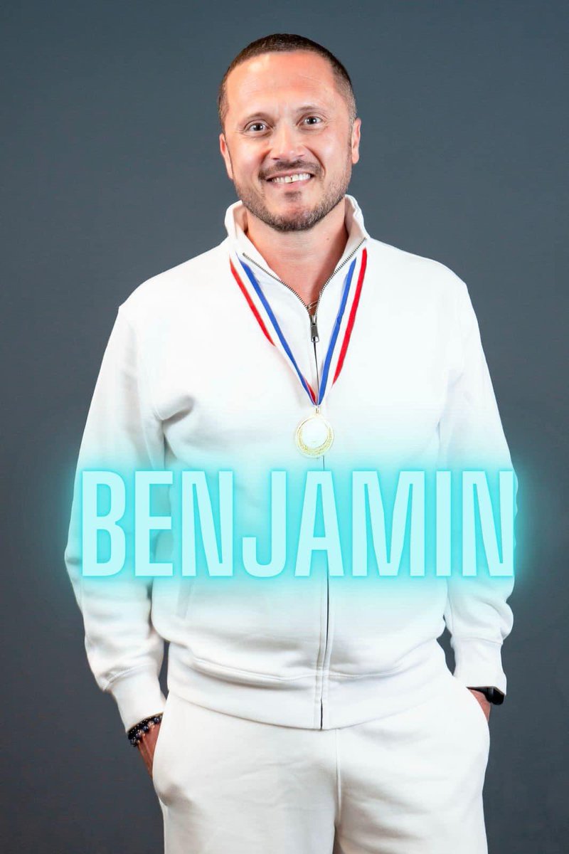 Benjamin est un allié. Il se définit comme hétérosexuel, est très sensible à la cause LGBT+. Athlète de haut niveau, ce passionné de rame forme avec Gabriel l’équipe d’aviron de couple sur laquelle reposent les espoirs tricolores pour la médaille d’or. olympe-x.podiumparis.fr