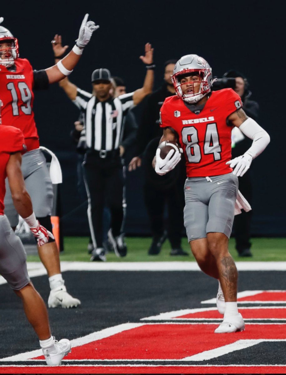 LarellParker's tweet photo. After a great conversation with Coach Longshore and Coach Cook, I am blessed to say I have received a D1 offer from the University of Nevada Las Vegas. #B13ssed @mrlongshore @rashard_cook @mdcrusadersfb @GregBiggins @BrandonHuffman @ChadSimmons_ https://t.co/0cQ1vgdF8n