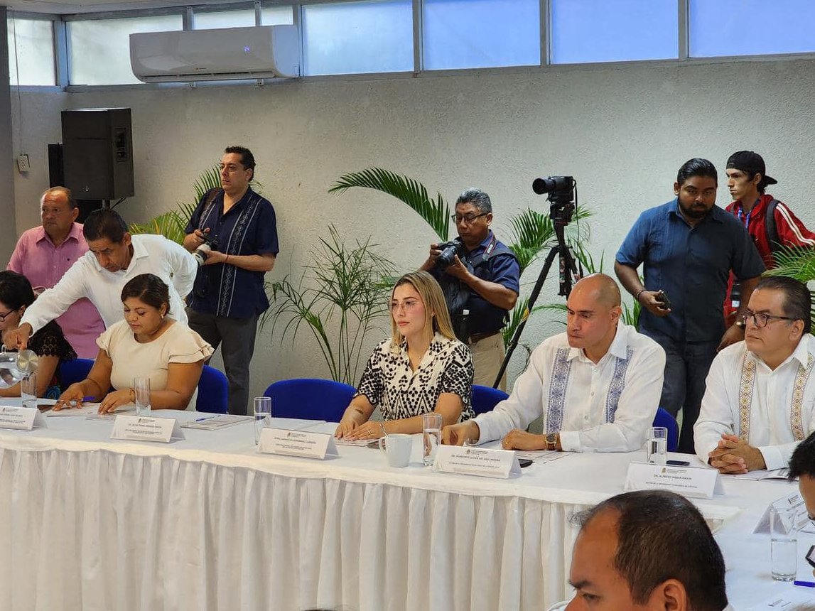 Sesión de Instalación de la Honorable Junta de Gobierno del Consejo Quintanarroense de Humanidades, Ciencias y Tecnologías, presidido por la Lic. Mara Lezama, Gobernadora del estado de Quintana Roo, en el Instituto Tecnológico de Cancún.

#OrgullosamenteBachilleres #COBAQROO
