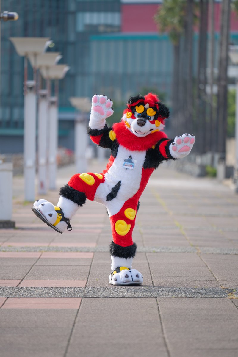 んぁ、あらよっと！🌀 Oh,hup!!!🌀 #FursuitFriday #椿くんの！あらよっと #OFFF2024 📸 : @TheYamori やもりさん