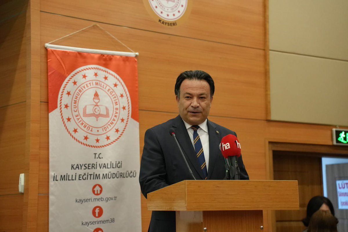Kontrol Sende Hayat Sende Projesi 🌿

Kayseri Valiliğimiz öncülüğünde İl Millî Eğitim Müdürlüğümüz ve Kayseri Yeşilay Derneği iş birliğiyle hayata geçirilen proje kapsamında kısa film, öykü ve resim yarışmalarında dereceye giren öğrencilerimiz için ödül töreni düzenlendi.