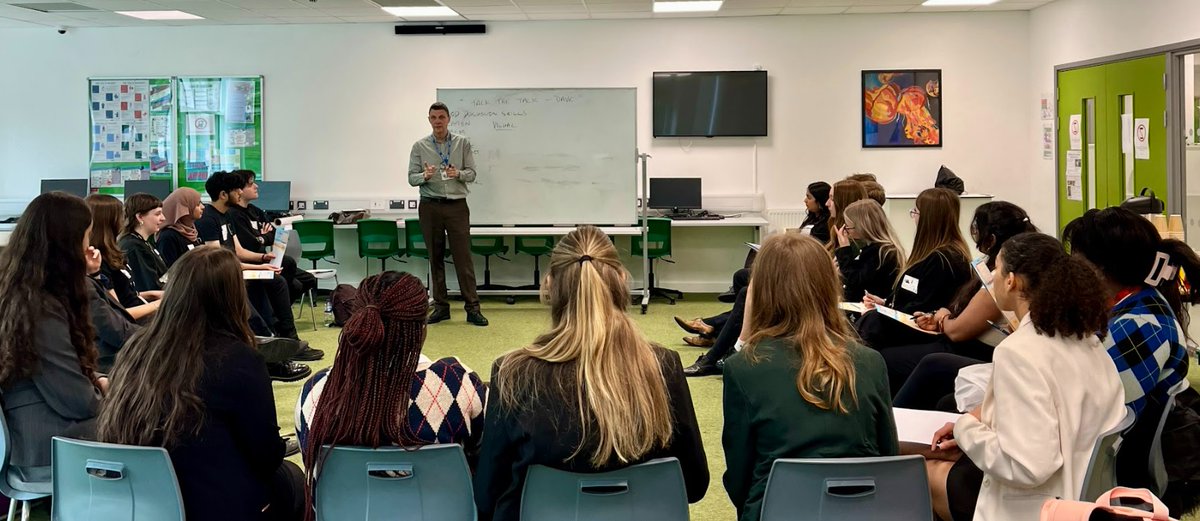 CDSsixthform's tweet image. Fantastic day&apos;s oracy training from
@talkthetalkUK
with our
@DanesEdTrust
new senior students from the Year 12s of
@croxleydanes
@OnslowStAudreys
@ChancellorsSch
@SCDSchool 
@johnwarnersch
@esa_learning
- well done all - this group are going to be awesome student leaders! 👏 👏👏