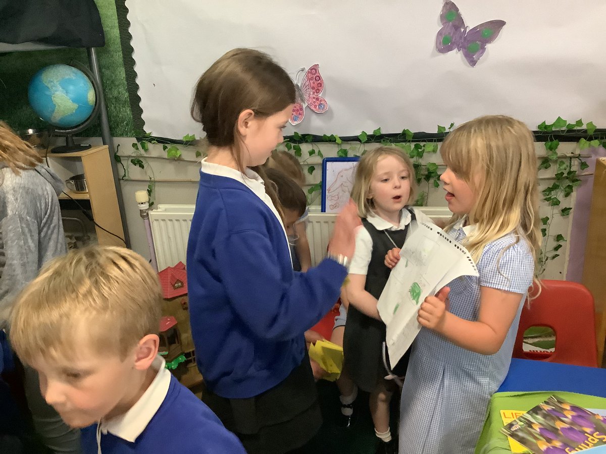 LlanFach2025's tweet photo. What a wonderful time with Reception showing each other what we’d learnt about bees, butterflies, frogs and chickens. https://t.co/DzHeKDhQny