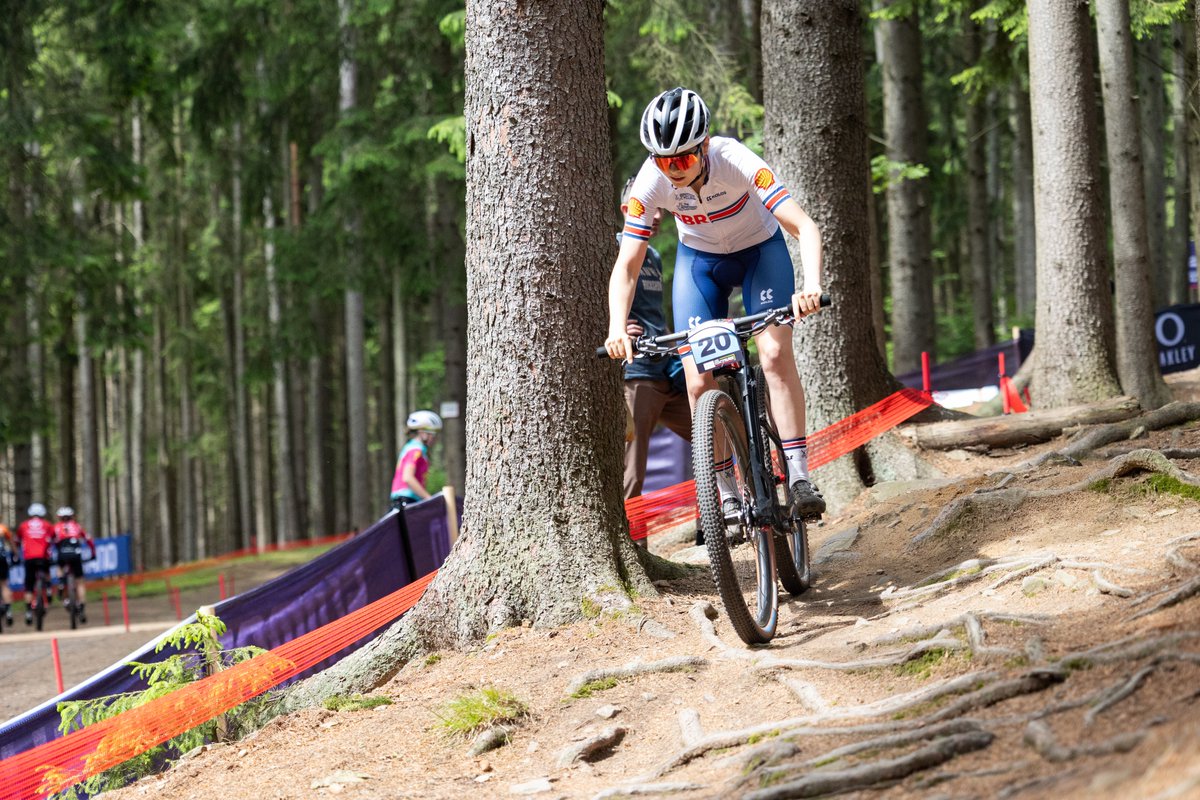Heading to Czechia 🇨🇿 this weekend for the latest UCI Mountain Bike World Cup round! Our team out at the iconic Nove Mesto na Morave: Under-23 men Joe Blackmore, Corran Carrick-Anderson Under-23 women Ella Maclean-Howell Junior men Max Standen Junior women Daisy Taylor,