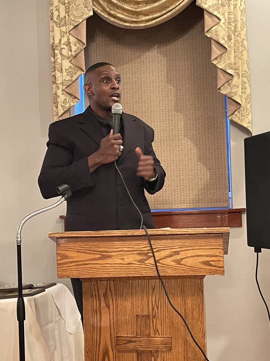 Coach_Marv34's tweet photo. Thank you to All Saints Academy for the invite to share a little of my story and pass on some “Keys to the game” with your 2023-24’ student-athletes‼️ 
#Havefaith #Workhard #Belieneinyourself #Beboldbedifferent #Dontbeafool https://t.co/qiIyAKAvoU