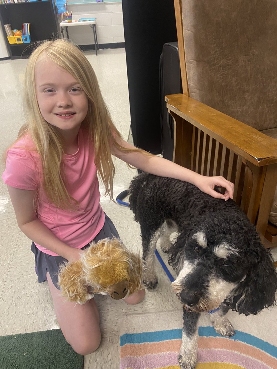 Emily Sander tweet media