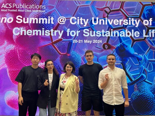 oncodaily's tweet photo. The Babak Lab - Reflecting on the ACS Nano Summit 2024 
@Babaklab @CityUHongKong @NatalieArtzi @babak_phd 
https://t.co/3SLHDSG3px 

#Cancer #OncoDaily #Oncology #TheBabakLab #ACSNano https://t.co/FjpZS6iGaN