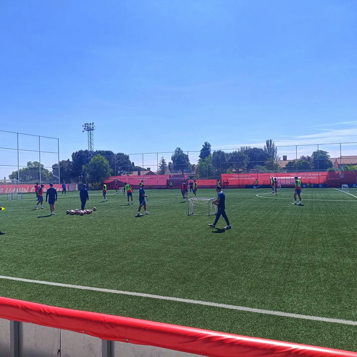 QuintaParada#AtleticoDeMadrid
⚽💯⚪🔴 Compartir#Mejorar
#MetodologiaDelDelantero