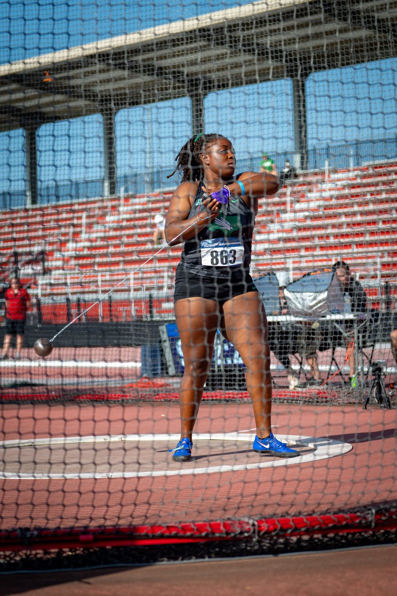 Lots of success to build off of this season for @AllisonStigarll 📈 She finishes No. 38 in the West Region with a mark of 54.16 meters in Fayetteville. #GMG🦅