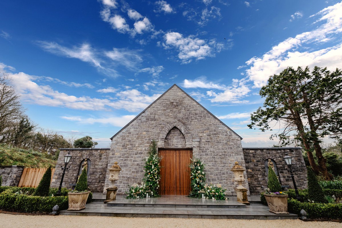 Looking forward to The Belfry in the sunshine this summer ☀️ Enquire today about celebrating your wedding at The Belfry at: ballyseedecastle.com/weddings 📸: Black Diamond Photography #TheBelfry #DiscoverBallyseede #Weddings #Kerry