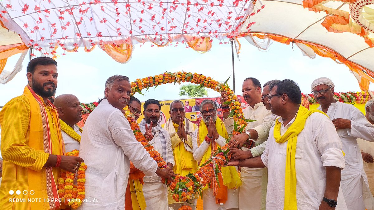 BJP4Muhammdaba's tweet photo. आज मुहम्मदाबाद के ढोढाडीह बाजार में 72 बलिया से लोकप्रिय @BJP4India प्रत्याशी श्री @MPNeerajShekhar जी के समर्थन में सुभसपा के राष्ट्रीय अध्यक्ष व कैबिनेट मंत्री श्री ओम प्रकाश राजभर जी व में मंत्री स्वतंत्र प्रभार आदरणीय दानिश आजाद अंसारी जी ने विशाल जनसभा को संबोधित किया। https://t.co/uWmoXHQABT