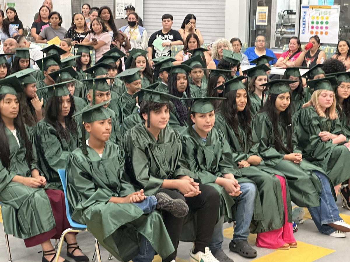 iblubman's tweet photo. Graduating. The first of many! @SanchezAISD @Matias_AISD @AISDElementary https://t.co/nWDlNDmLzM