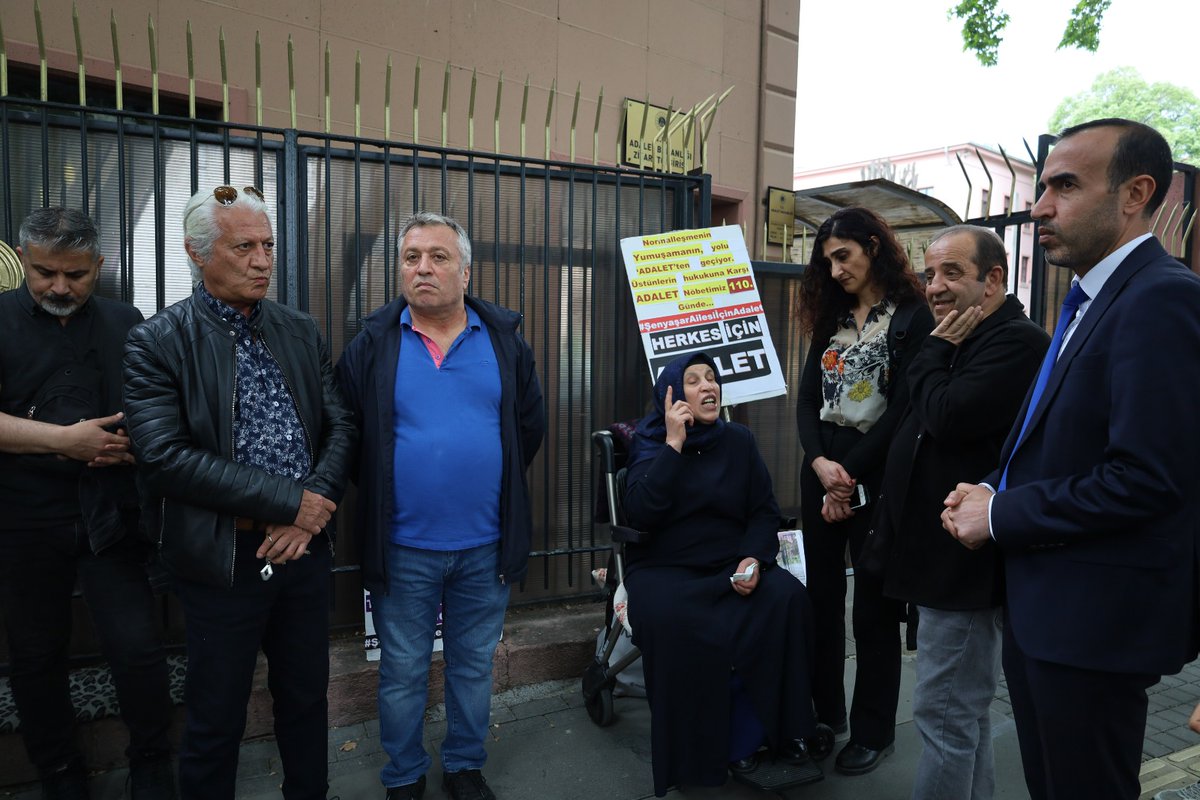 KESK şubeler platformunun çağrısıyla Şenyaşar ailesinin 'Herkes İçin Adalet ' nöbetine Ankara Şubeleri olarak katılım sağladık.