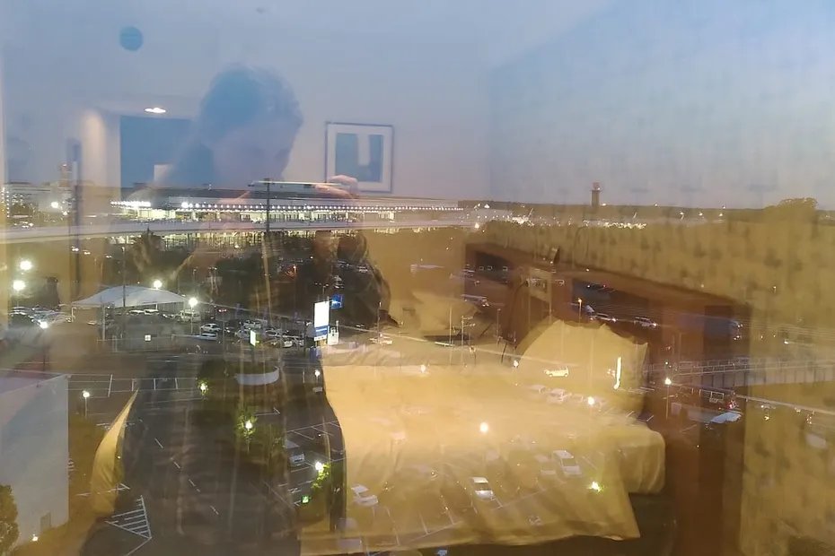 Témoignages." On est complètement perdu..." L'attente interminable des Calédoniens bloqués en transit

▶️Vivre la mort d'un proche à distance, difficultés financières et médicales, le quotidien de ces Calédoniens bloqués tourne au cauchemar.⤵️

📲💻la1ere.francetvinfo.fr/temoignages-on…