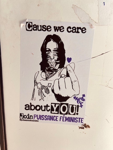 Yn falch iawn o fy nghydweithwyr <a href="/HannaBinks/">Hanna Binks</a> a Ben O Ceallaigh yn cyflwyno ym Mhrifysgol Rennes heddiw. Wir wedi mwynhau'r sgyrsiau difyr. Braf gweld campws mor radical hefyd.....Rennes 2 la rouge!