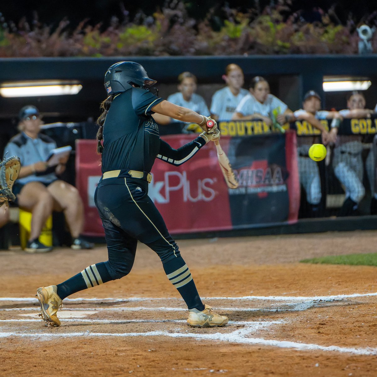 Jolie Hays (@jolie_hays) on Twitter photo Ending my <a href="/NWRSoftball/">NWRSoftball</a> career with an undefeated year and another state championship! So thankful for my parents, teammates, and coaches that have been with me during my journey💛🖤
2024 Pitching:
IP 114.2
K’s 191
ERA .855
2024 Hitting:
BA .524
OBP .590
SLG .733 Ending my <a href="/NWRSoftball/">NWRSoftball</a> career with an undefeated year and another state championship! So thankful for my parents, teammates, and coaches that have been with me during my journey💛🖤
2024 Pitching:
IP 114.2
K’s 191
ERA .855
2024 Hitting:
BA .524
OBP .590
SLG .733
