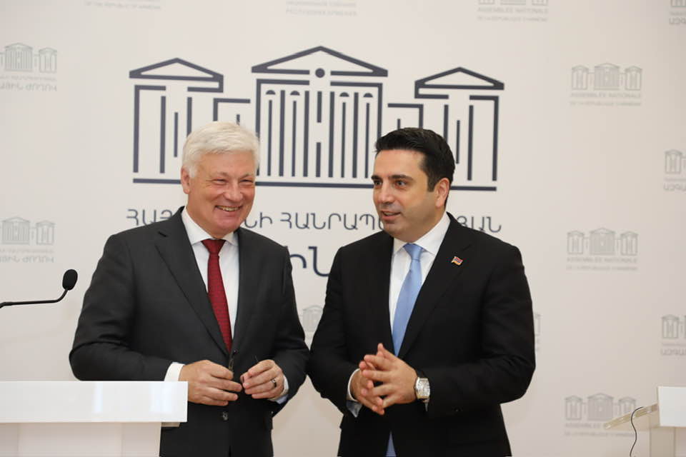 🇦🇲🇱🇺 Impressioune vun der offizieller Rees vun der Chamber an Armenien
🔗chd.lu/fr/rencontre_E…